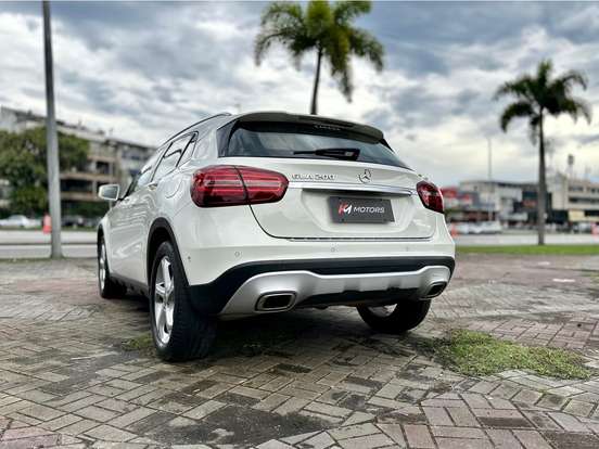 MERCEDES-BENZ-GLA 200-1.6 CGI FLEX ADVANCE 7G-DCT MERCEDES-BENZ-GLA 200-2017
