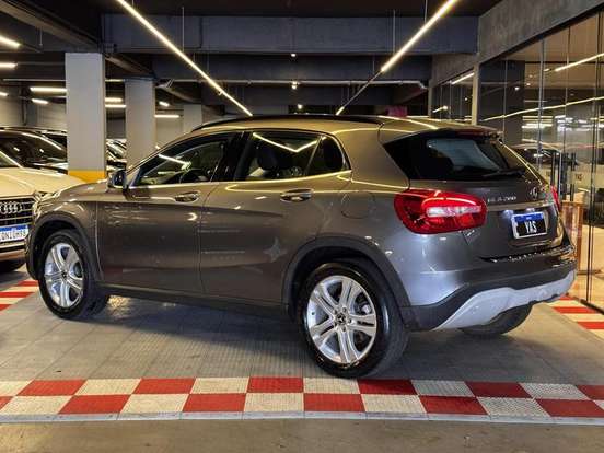 MERCEDES-BENZ-GLA 200-1.6 CGI FLEX STYLE 7G-DCT MERCEDES-BENZ-GLA 200-2017