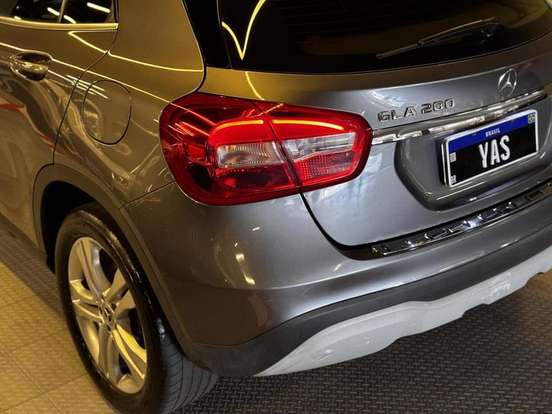 MERCEDES-BENZ-GLA 200-1.6 CGI FLEX STYLE 7G-DCT MERCEDES-BENZ-GLA 200-2017