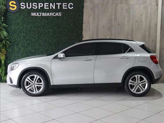 MERCEDES-BENZ-GLA 200-1.6 CGI FLEX STYLE 7G-DCT MERCEDES-BENZ-GLA 200-2017