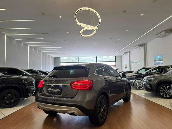 MERCEDES-BENZ-GLA 200-1.6 CGI STYLE 16V TURBO FLEX 4P AUTOMÁTICO MERCEDES-BENZ-GLA 200-2015