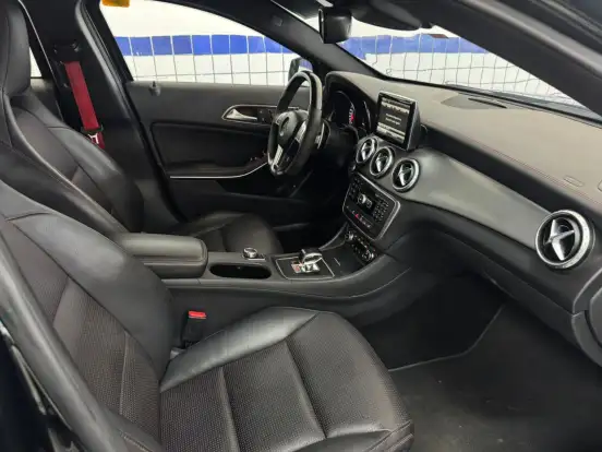 MERCEDES-BENZ-GLA 45 AMG-2.0 16V TURBO GASOLINA 4P AUTOMÁTICO MERCEDES-BENZ-GLA 45 AMG-2015