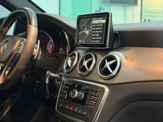 MERCEDES-BENZ-GLA 45 AMG-2.0 16V TURBO GASOLINA 4P AUTOMÁTICO MERCEDES-BENZ-GLA 45 AMG-2015