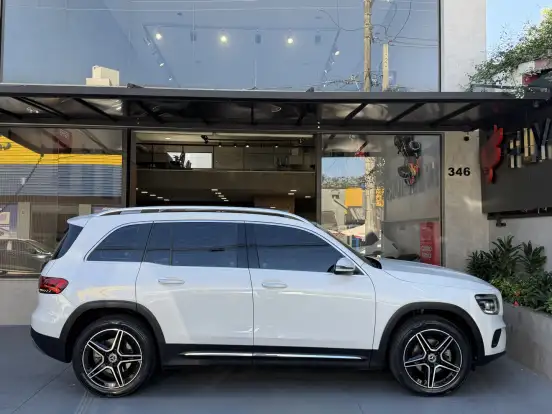 MERCEDES-BENZ-GLB 200-2022