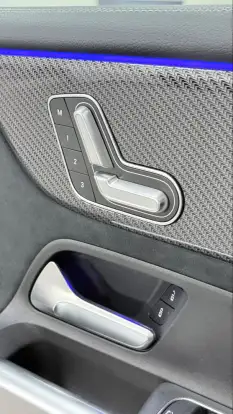 MERCEDES-BENZ-GLB 220-2026