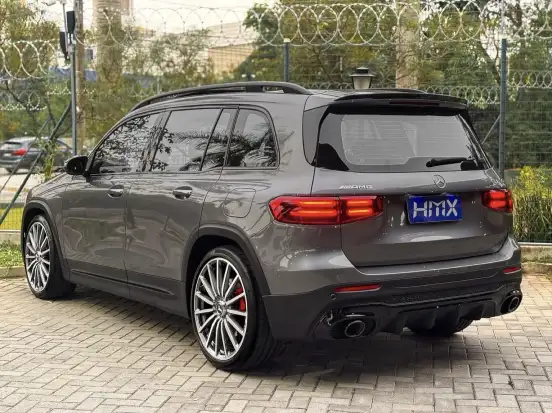 MERCEDES-BENZ-GLB 35 AMG-2023