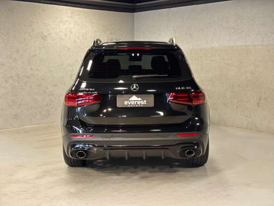 MERCEDES-BENZ-GLB 35 AMG-2024