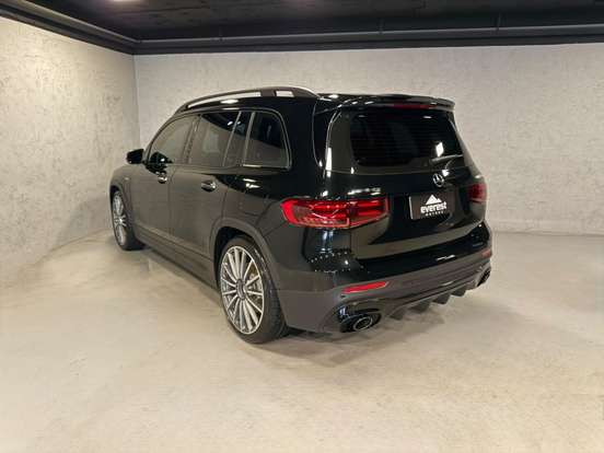 MERCEDES-BENZ-GLB 35 AMG-2024