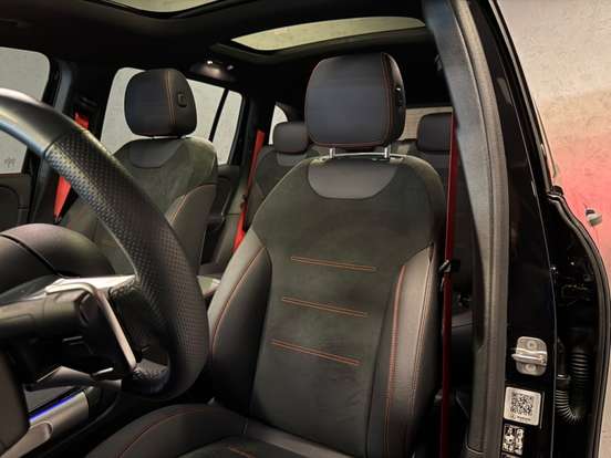 MERCEDES-BENZ-GLB 35 AMG-2024