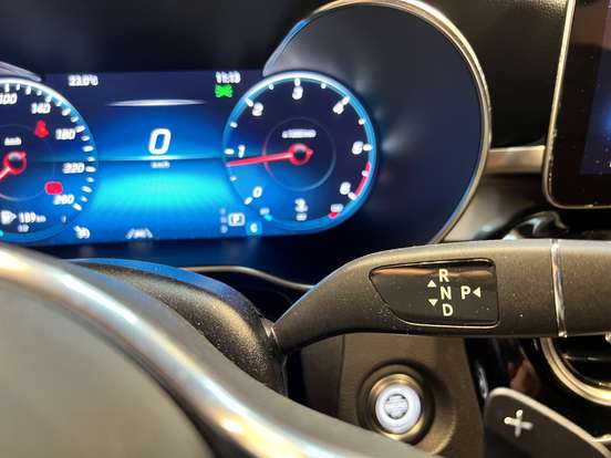 MERCEDES-BENZ-GLC 220d-2019