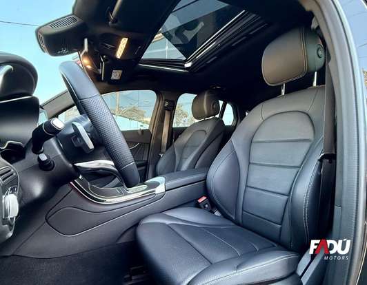 MERCEDES-BENZ-GLC 300-2023