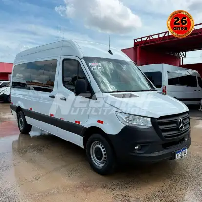 MERCEDES-BENZ-SPRINTER-2021
