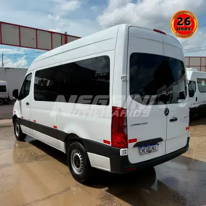 MERCEDES-BENZ-SPRINTER-2021