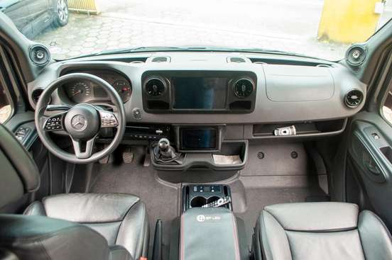 MERCEDES-BENZ-SPRINTER-2021