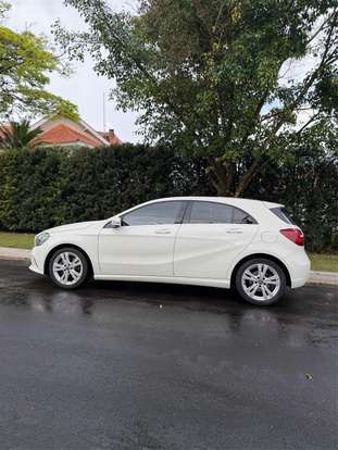 MERCEDES-BENZ-A 200-2017