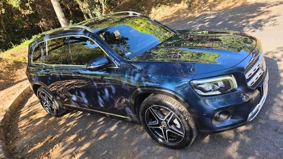 MERCEDES-BENZ-GLB 200-2021