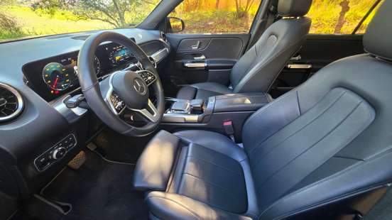 MERCEDES-BENZ-GLB 200-2021