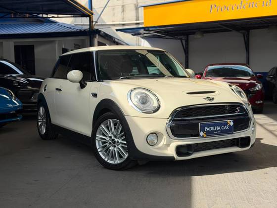 MINI COOPER 2.0 S EXCLUSIVE 16V TURBO GASOLINA 2P MANUAL