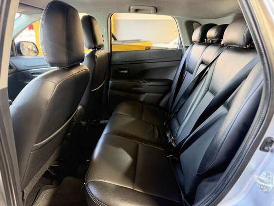 MITSUBISHI-ASX-2015