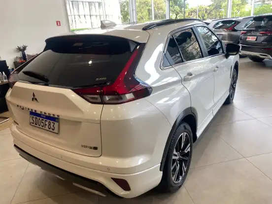MITSUBISHI-ECLIPSE CROSS-1.5 MIVEC TURBO GASOLINA HPE-S S-AWC CVT MITSUBISHI-ECLIPSE CROSS-2024