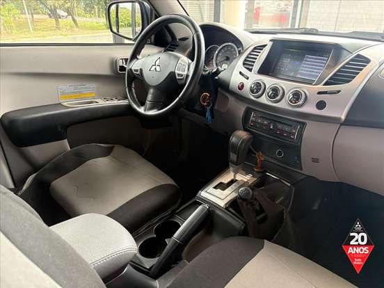 MITSUBISHI-L200 SAVANA-3.2 4X4 16V TURBO INTERCOOLER DIESEL 4P AUTOMÁTICO MITSUBISHI-L200 SAVANA-2016