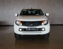 MITSUBISHI L200 TRITON 2.4 16V TURBO DIESEL GL CD 4X4 MANUAL MITSUBISHI L200 TRITON 2.4 16V TURBO DIESEL GL CD 4X4 MANUAL