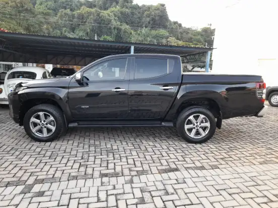 MITSUBISHI-L200 TRITON-2021
