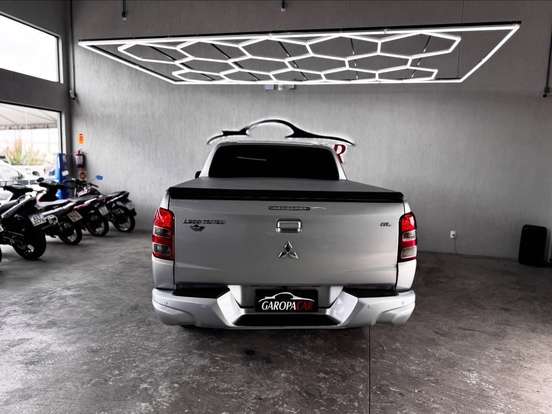MITSUBISHI-L200 TRITON-2021