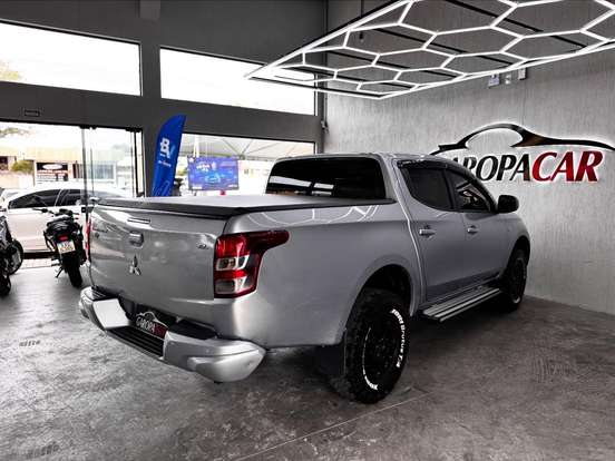 MITSUBISHI-L200 TRITON-2021