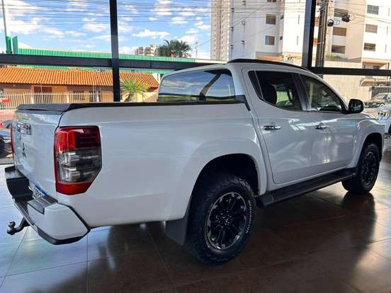 MITSUBISHI-L200 TRITON-2022