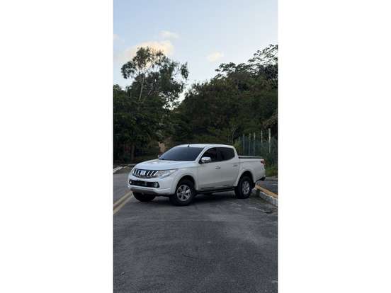 MITSUBISHI-L200 TRITON-2.4 16V TURBO DIESEL SPORT HPE CD 4P 4X4 AUTOMÁTICO MITSUBISHI-L200 TRITON-2016