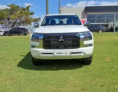 MITSUBISHI L200 TRITON 2.4 16V TURBO DIESEL SPORT HPE CD 4P 4X4 AUTOMÁTICO MITSUBISHI L200 TRITON 2.4 16V TURBO DIESEL SPORT HPE CD 4P 4X4 AUTOMÁTICO