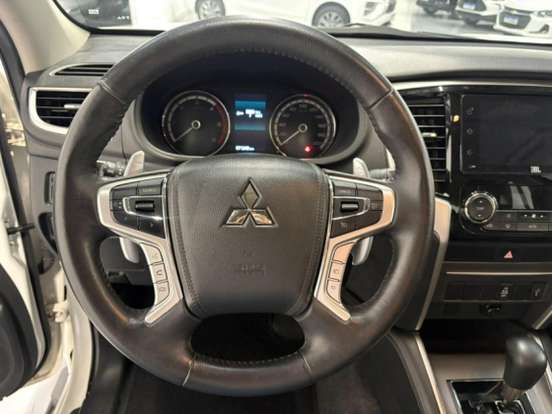 MITSUBISHI-L200 TRITON-2.4 16V TURBO DIESEL SPORT HPE CD 4P 4X4 AUTOMÁTICO MITSUBISHI-L200 TRITON-2023