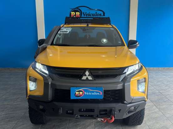 MITSUBISHI-L200 TRITON-2.4 16V TURBO DIESEL SPORT SAVANA CD 4P 4X4 AUTOMÁTICO MITSUBISHI-L200 TRITON-2024