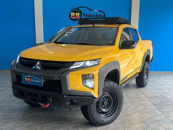 MITSUBISHI-L200 TRITON-2.4 16V TURBO DIESEL SPORT SAVANA CD 4P 4X4 AUTOMÁTICO MITSUBISHI-L200 TRITON-2024