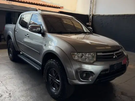 MITSUBISHI-L200 TRITON-3.2 HPE 4X4 CD 16V TURBO INTERCOOLER DIESEL 4P AUTOMÁTICO MITSUBISHI-L200 TRITON-2013