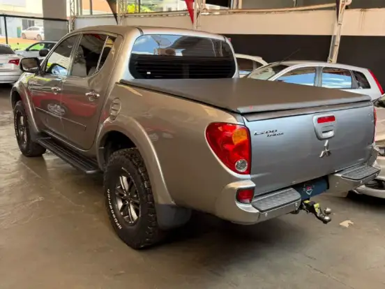 MITSUBISHI-L200 TRITON-3.2 HPE 4X4 CD 16V TURBO INTERCOOLER DIESEL 4P AUTOMÁTICO MITSUBISHI-L200 TRITON-2013