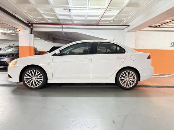 MITSUBISHI LANCER 2.0 CVT 16V GASOLINA 4P AUTOMÁTICO