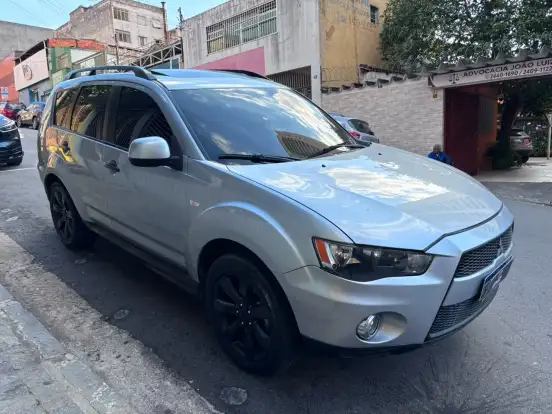 MITSUBISHI-OUTLANDER-2012