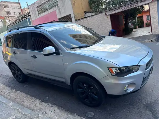 MITSUBISHI-OUTLANDER-2.0 16V GASOLINA 4P AUTOMÁTICO MITSUBISHI-OUTLANDER-2012