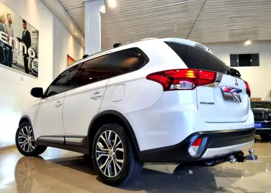 MITSUBISHI-OUTLANDER-2017