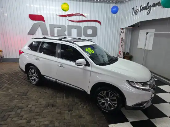 MITSUBISHI-OUTLANDER-2.2 4X4 16V DIESEL 4P AUTOMÁTICO MITSUBISHI-OUTLANDER-2015
