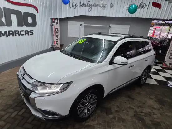 MITSUBISHI-OUTLANDER-2.2 4X4 16V DIESEL 4P AUTOMÁTICO MITSUBISHI-OUTLANDER-2015