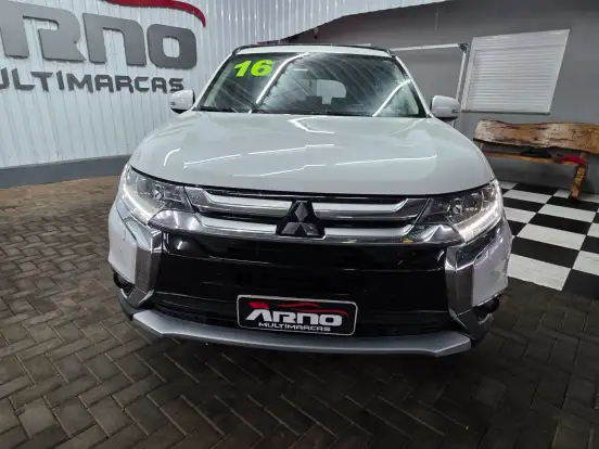 MITSUBISHI-OUTLANDER-2.2 4X4 16V DIESEL 4P AUTOMÁTICO MITSUBISHI-OUTLANDER-2015