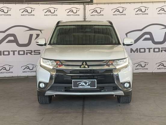 MITSUBISHI-OUTLANDER-2.0 16V GASOLINA 4P AUTOMÁTICO MITSUBISHI-OUTLANDER-2015