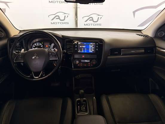 MITSUBISHI-OUTLANDER-2.0 16V GASOLINA 4P AUTOMÁTICO MITSUBISHI-OUTLANDER-2015