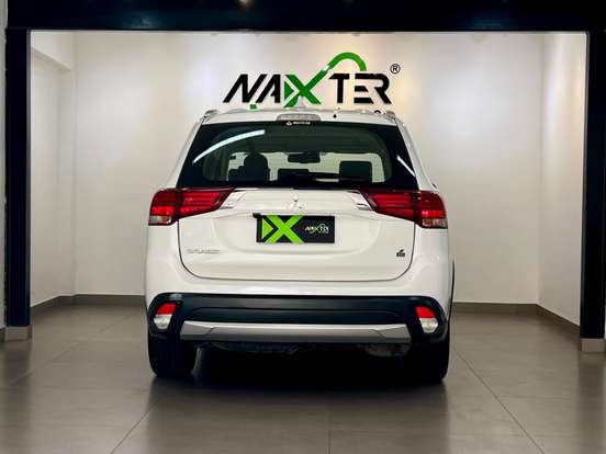 MITSUBISHI-OUTLANDER-2017