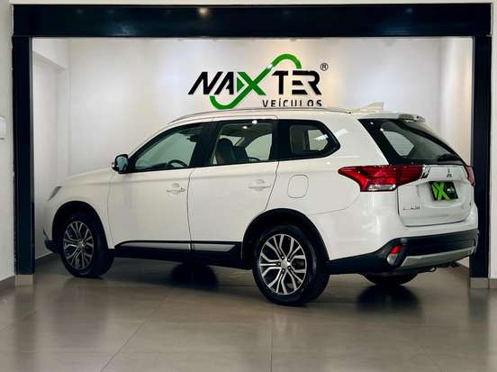 MITSUBISHI-OUTLANDER-2017