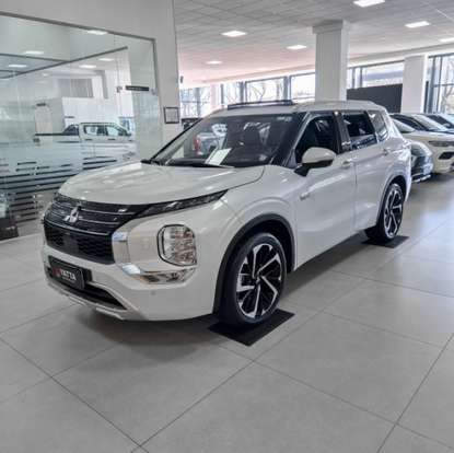 MITSUBISHI-OUTLANDER-2025