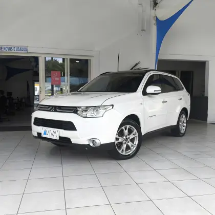 MITSUBISHI OUTLANDER 3.0 GT 4X4 V6 24V GASOLINA 4P AUTOMÁTICO
